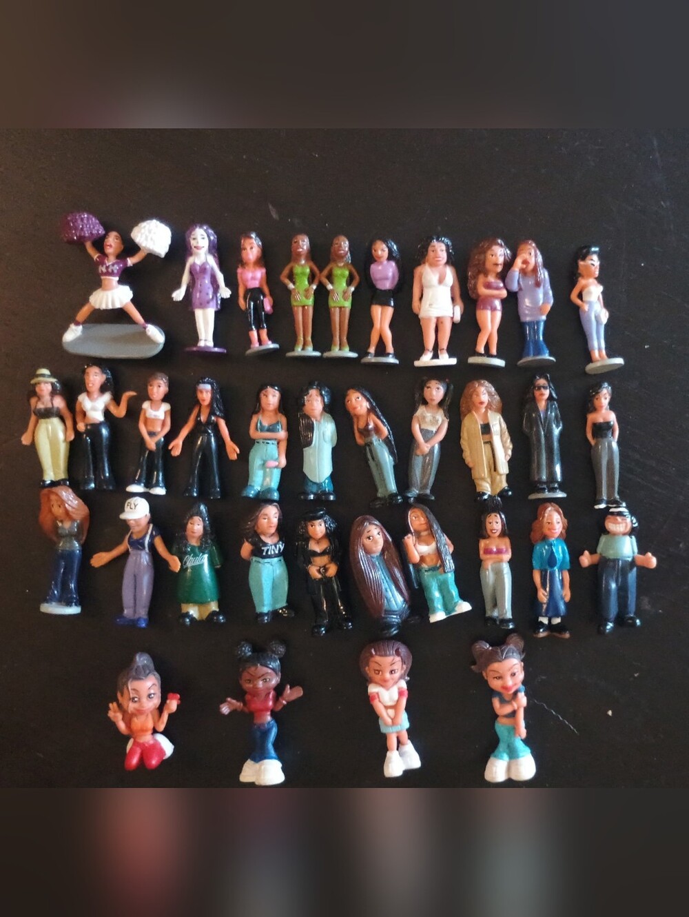 Homies Miniature Fashion Girl Figurine Set - Assorted Colors